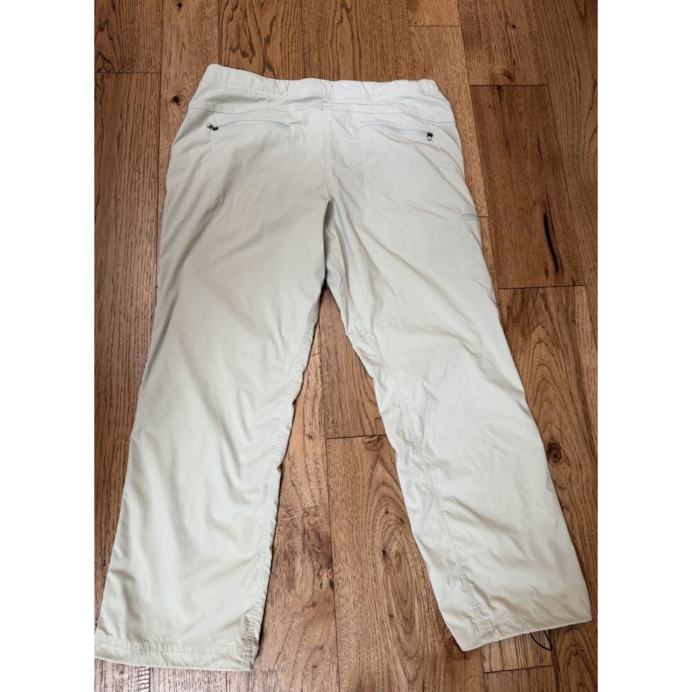 L.L. Bean Womens Size 14 Ivory Hiking Pants 95% Nylon Super Light - Picture 5 of 9